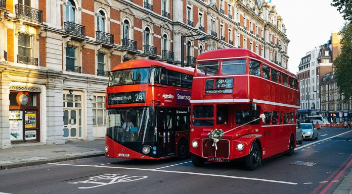 подорожі автобусом