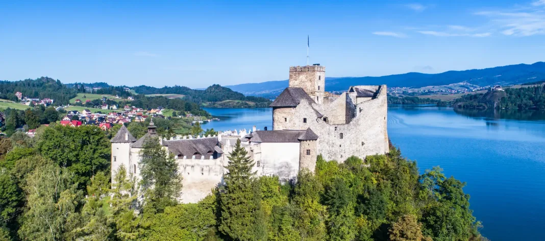 Замки Польщі